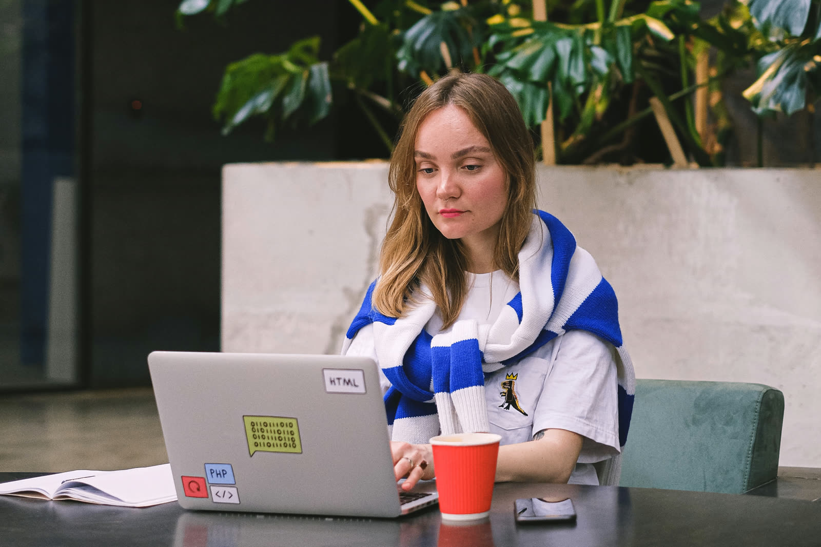 Student-athlete writing an email to a university coach